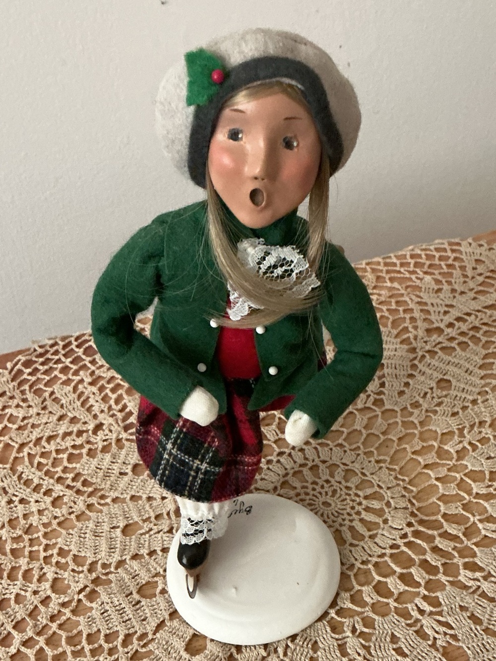 1999 #4/100 Byers Choice Girl Skater